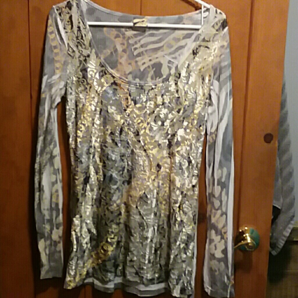 Day Trip long sleeve top.